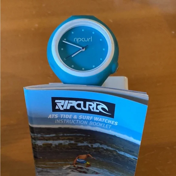Rip Curl watch - Picture 1 of 4